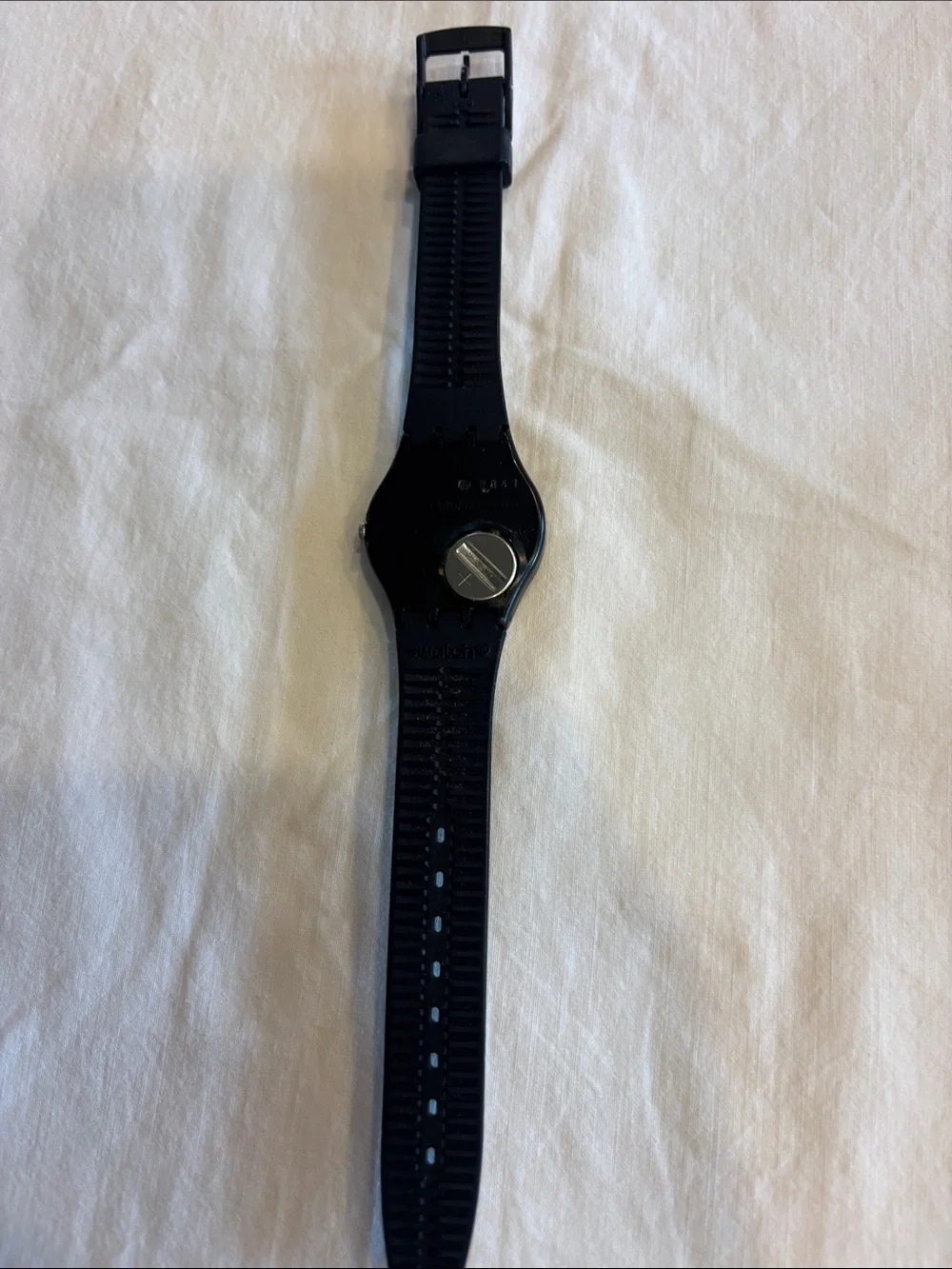 Classic Black Silicone Strap Men's Watch with White Dial